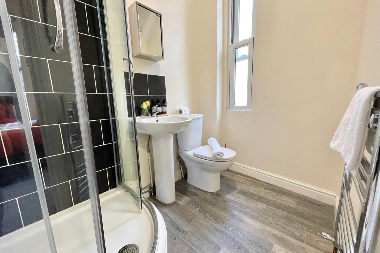 Lovely Twin Bed Studio Near Coventry Shopping Centre Экстерьер фото